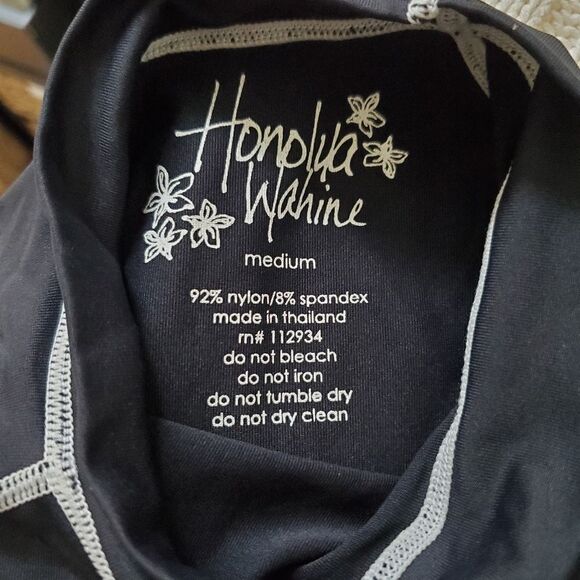 Honolua Wahine Rash Guard Sz Med Juniors - Picture 8 of 8